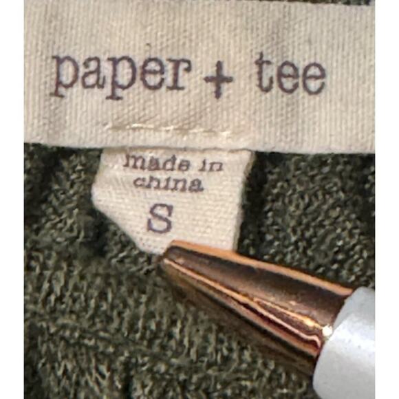 Paper + Tee Women’s Size Small Olive Green Crochet Long Sleeve Front Tie Top - Picture 7 of 11